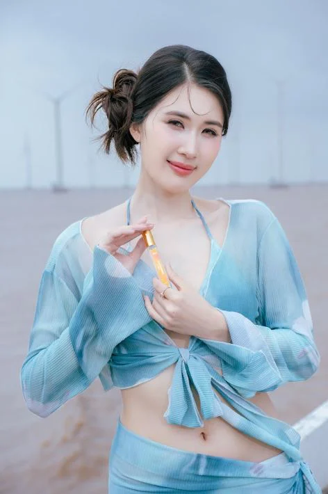 Chọn nước hoa làm quà tặng 20/10 theo phong cách nàng