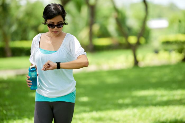 Phụ nữ mãn kinh không phải chỉ chịu đựng