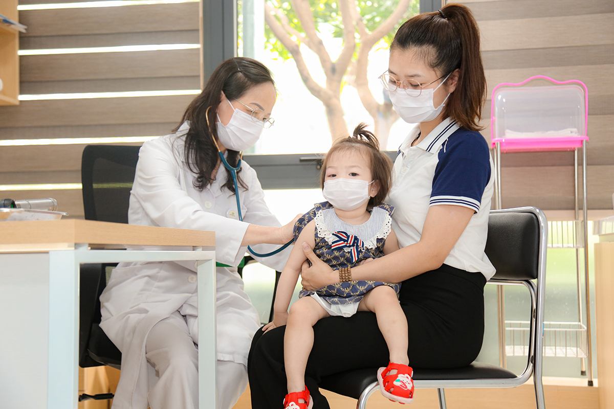 Cúm A gia tăng ở trẻ nhỏ: nhận diện nguy hiểm và chăm sóc đúng cách