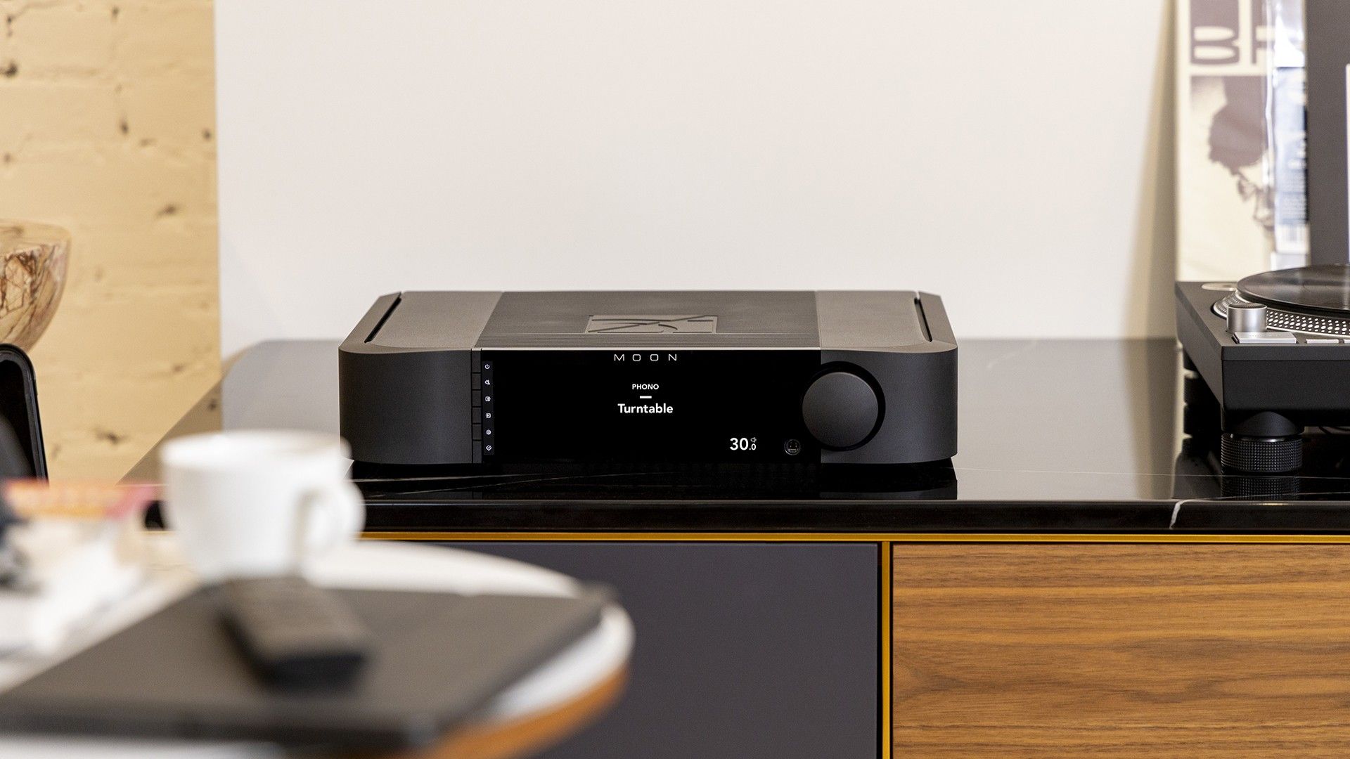 Moon 341: Ampli tích hợp analog cho audiophile yêu chất âm thuần túy