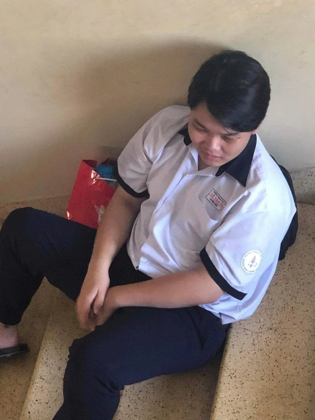 Từ 120 kg đến huy chương vàng: hai màn lột xác thể hình của thế hệ Gen Z