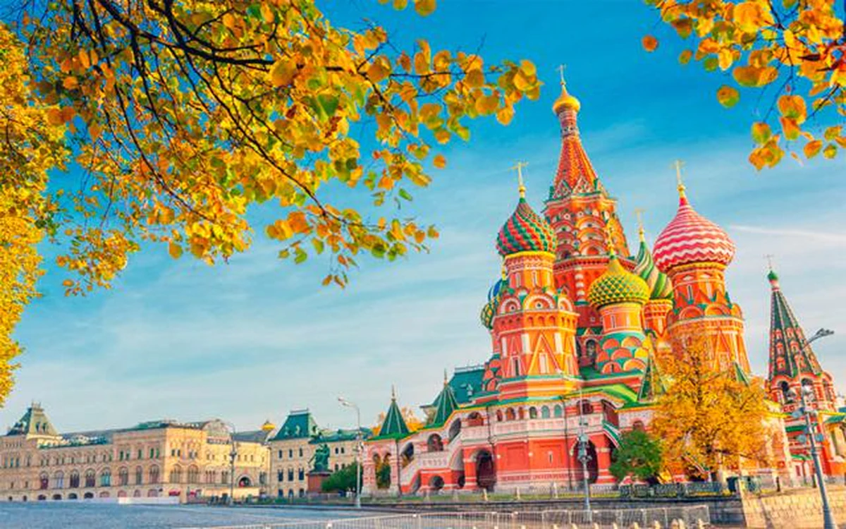 Miễn visa Nga 30 ngày: Cơ hội vàng cho khách Việt