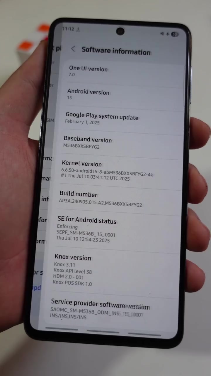 Skrin Software information pada phone Samsung menunjukkan One UI 7.0, Android version 15 dan tarikh patch keselamatan