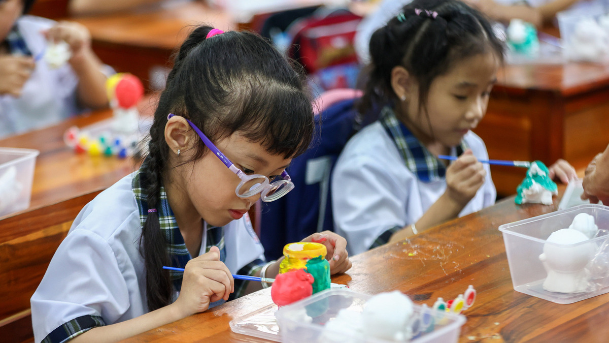 Thông tư 85, môn liên kết có thu phí và cuộc giằng co ở trường phổ thông