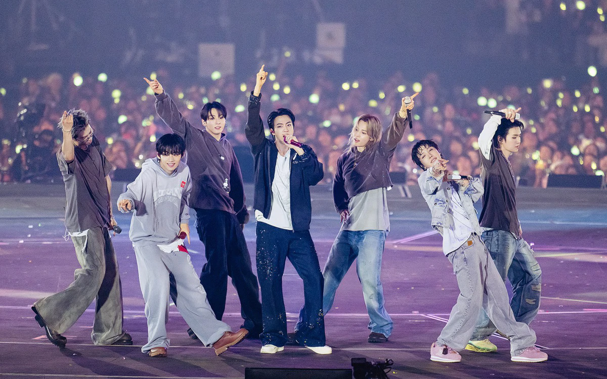 BTS làm lịch sử với 10 tỷ lượt nghe Spotify trong một năm