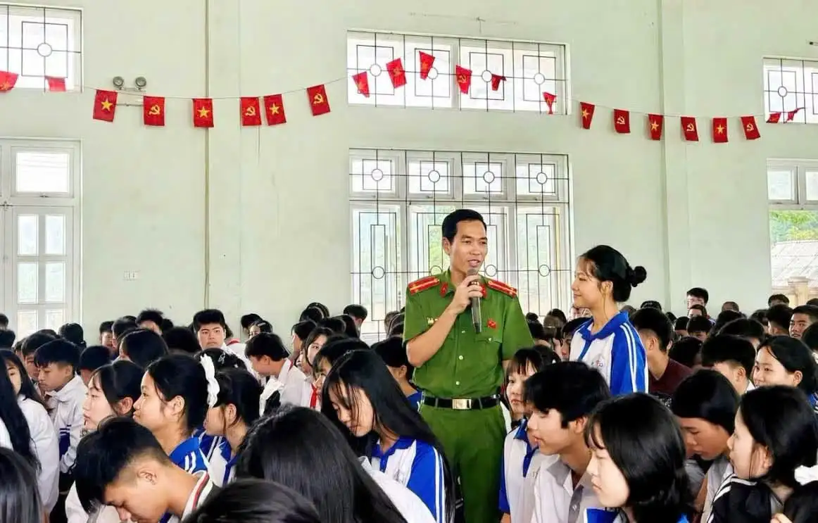 Những giáo viên tận tâm mở lớp học miễn phí cho học sinh nghèo