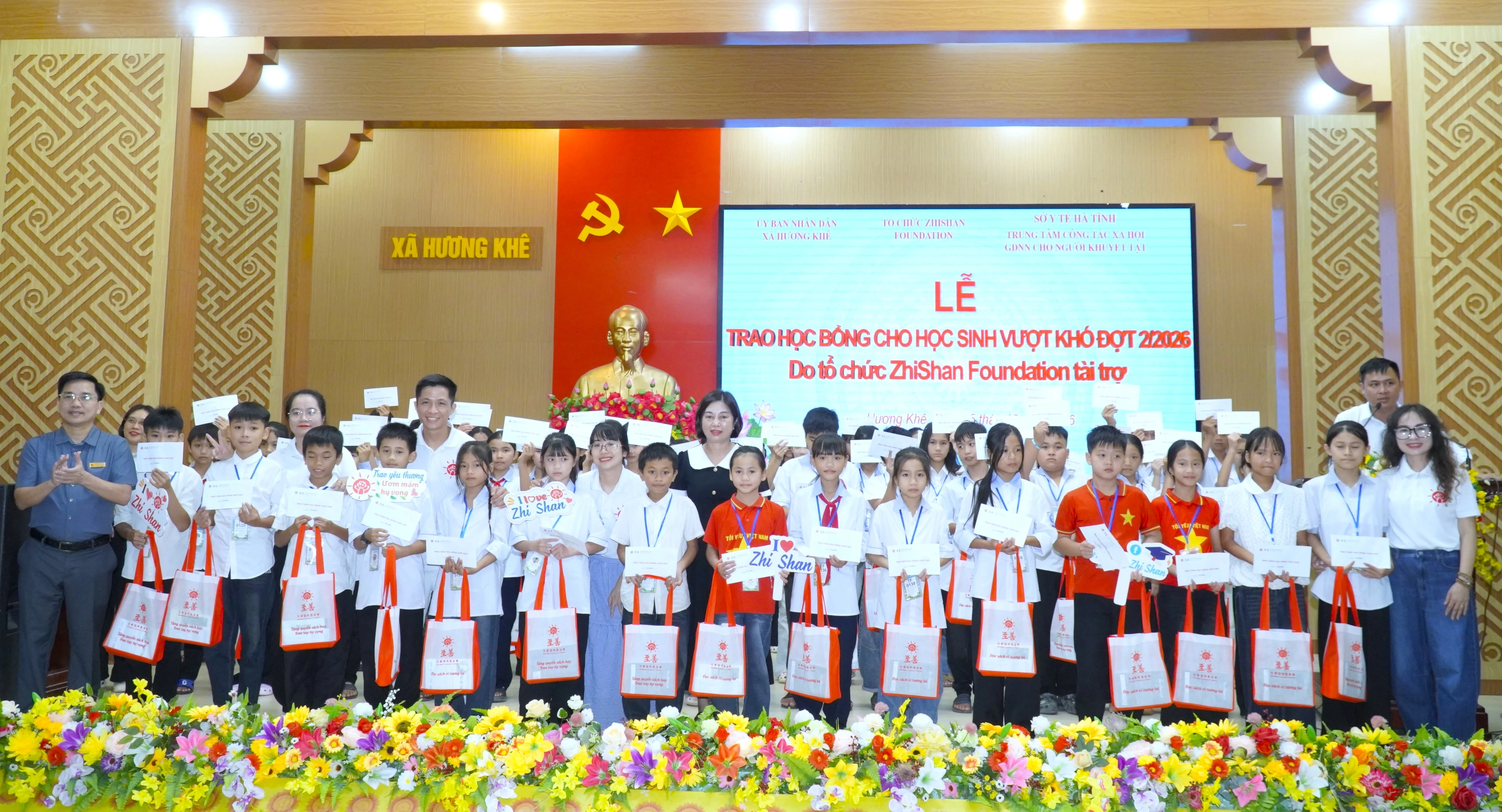 Quỹ Zhi Shan mở rộng học bổng cho học sinh khó khăn
