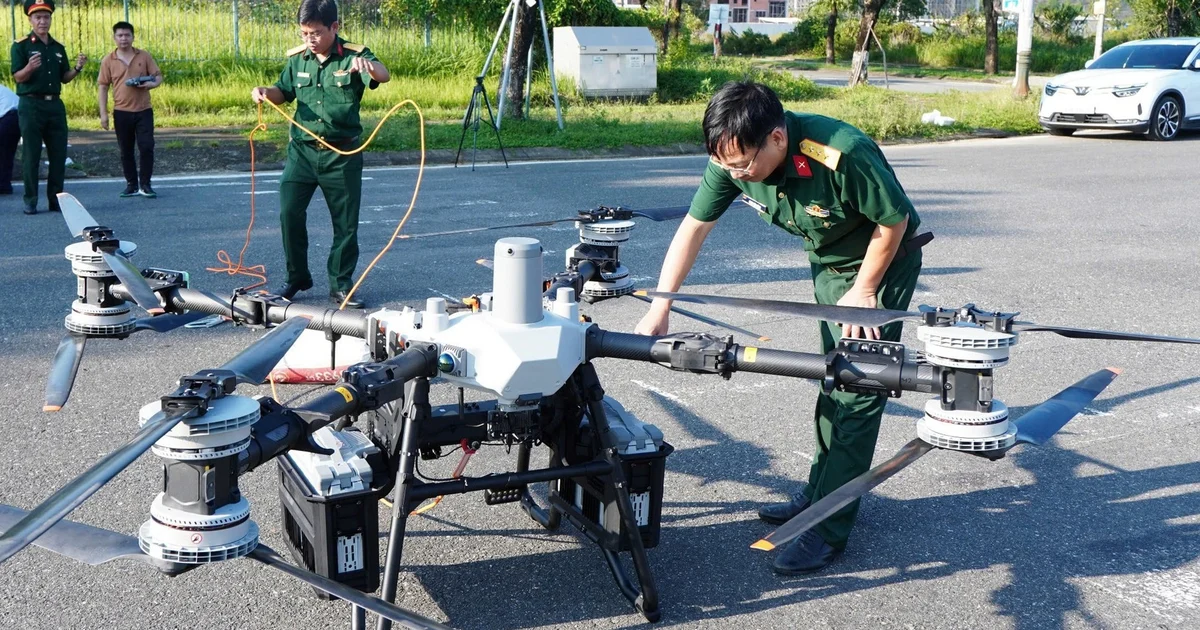 Drone tải hàng 120 kg: Bước nhảy mới trong cứu hộ thiên tai tại Đà Nẵng