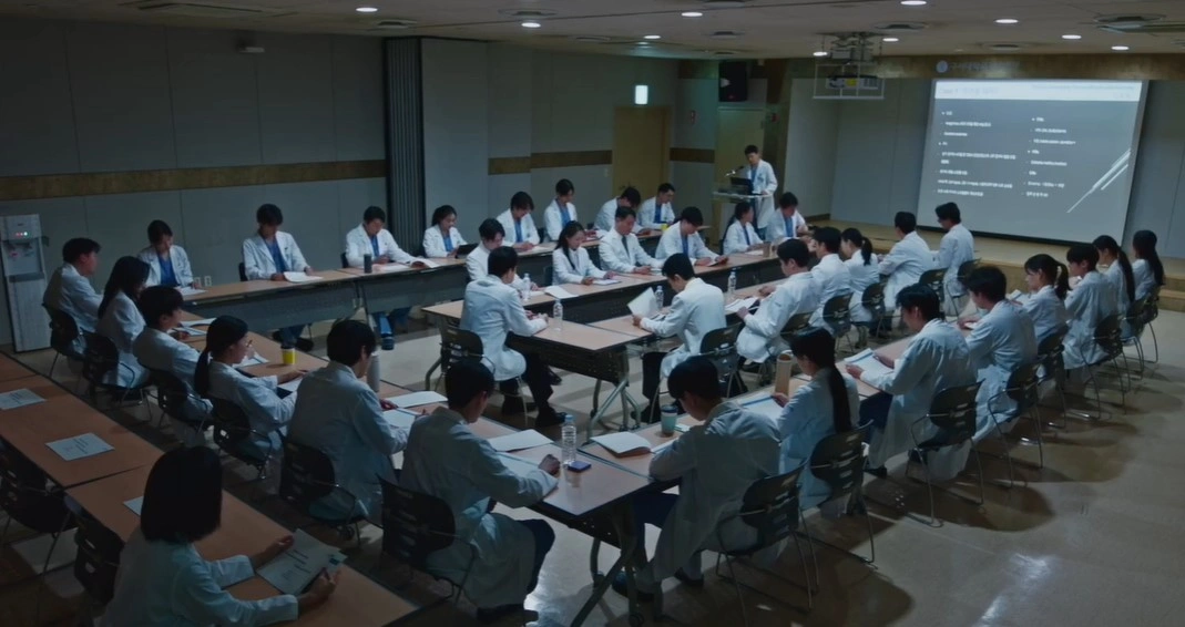 Doctor X: Vì sao drama y khoa – tội phạm này bùng nổ trên Netflix?