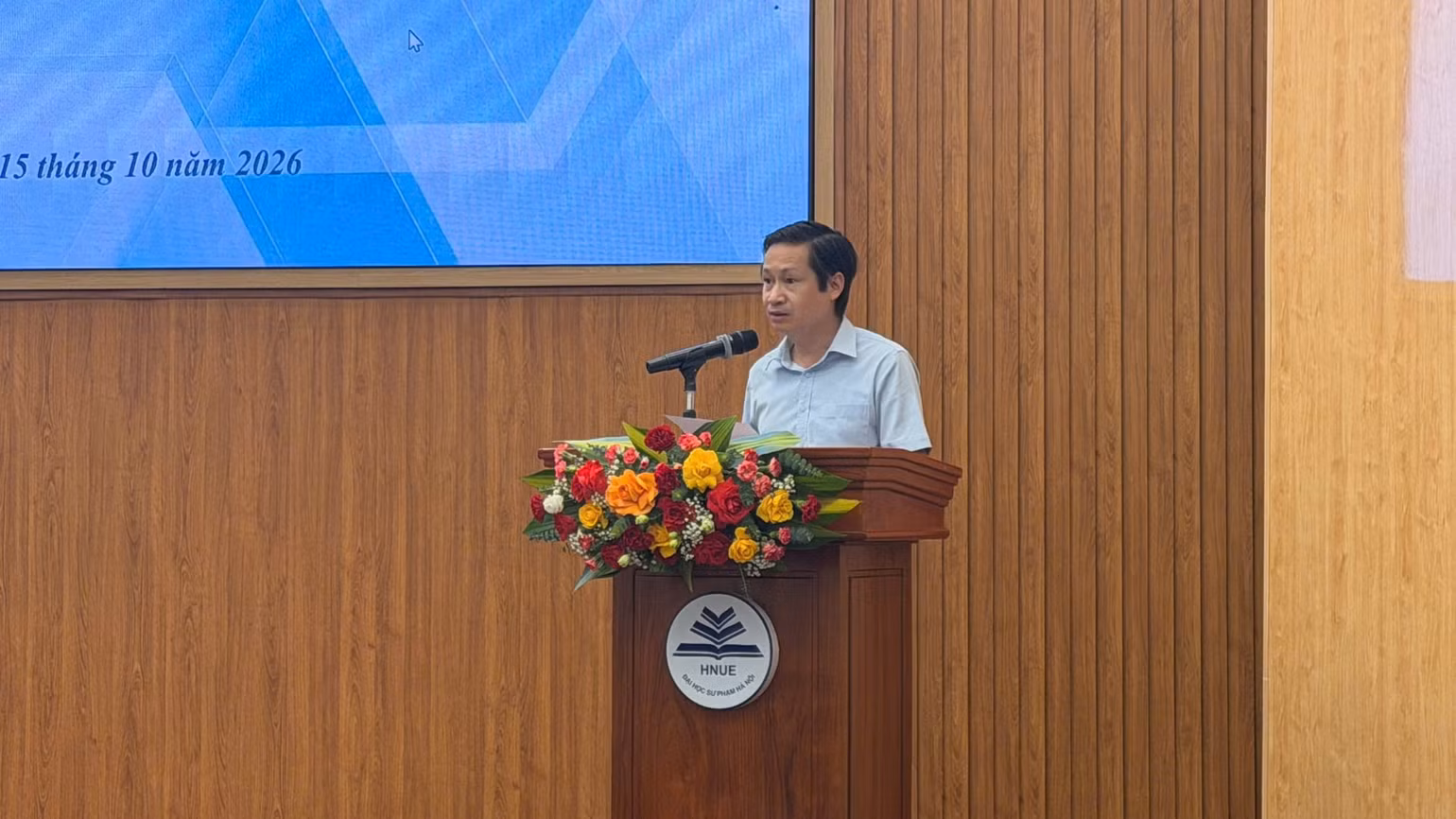 Từ môn học riêng đến môi trường sống tiếng Anh trong trường phổ thông