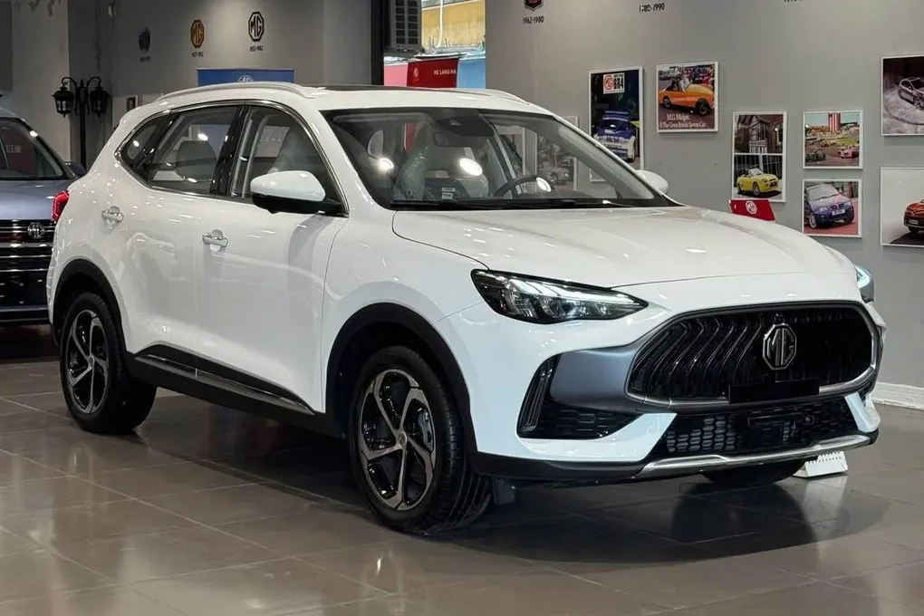 MG HS giá 455 triệu: Cú sốc SUV hạng C hay canh bạc xả kho?