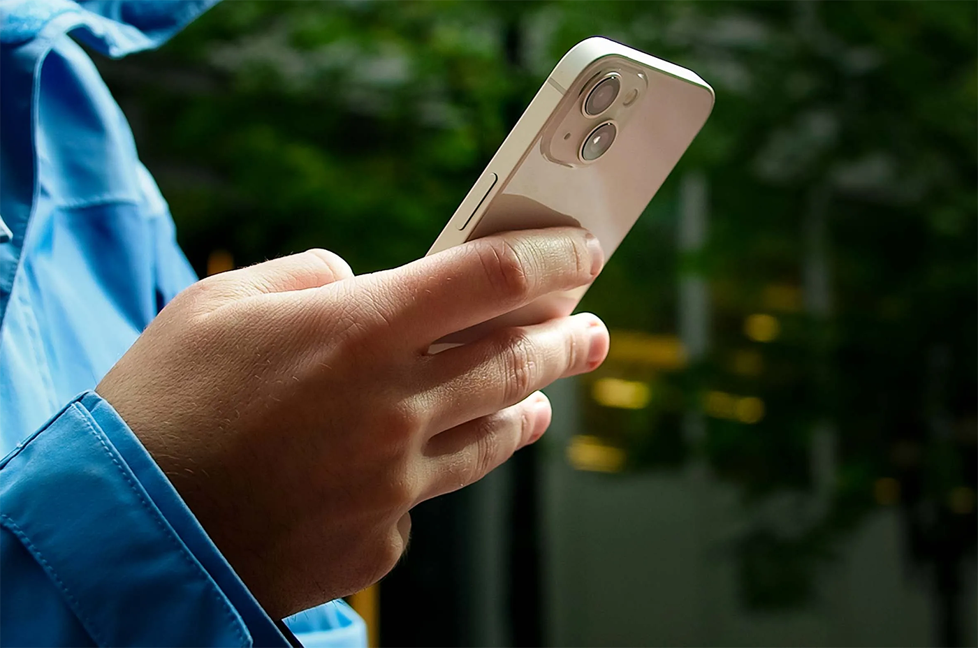 iPhone 13, 14 hay 16e: Chọn mẫu nào đang giảm giá mạnh tháng 10?