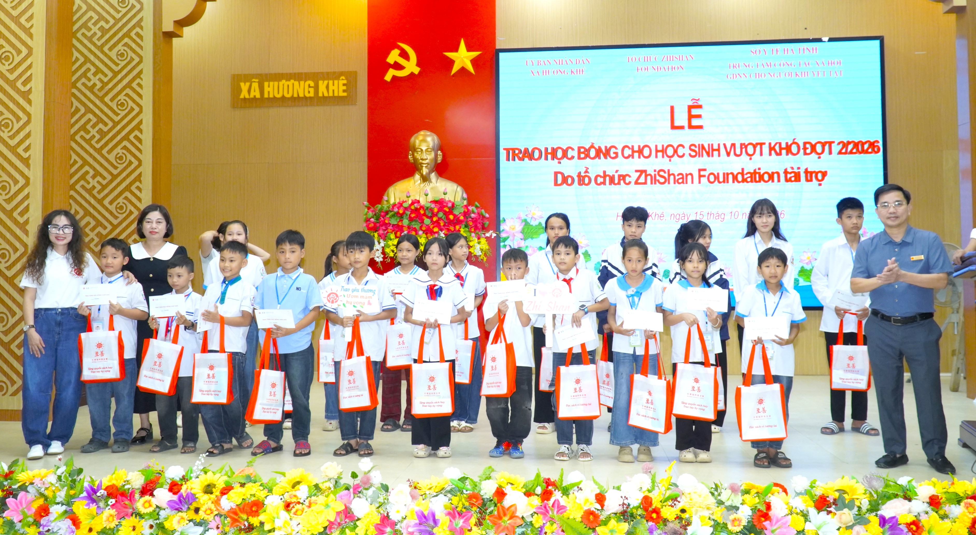Quỹ Zhi Shan mở rộng học bổng cho học sinh khó khăn