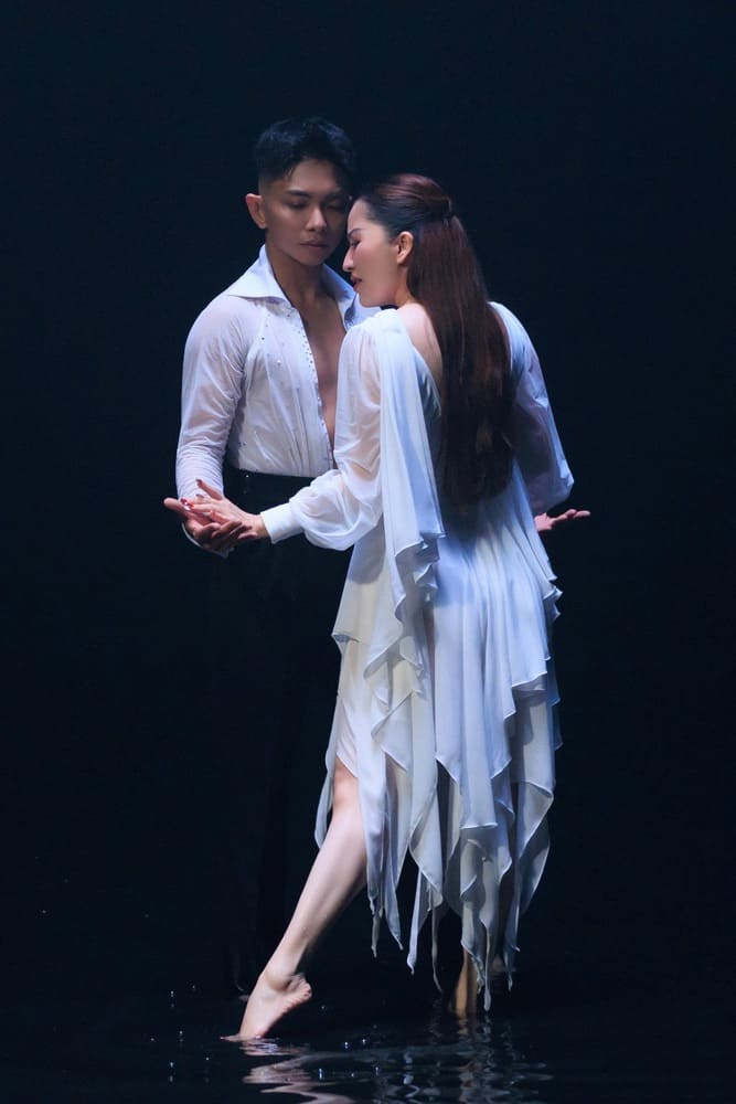 Khánh Thi – Phan Hiển: Dancesport như ngôn ngữ kể chuyện tình yêu