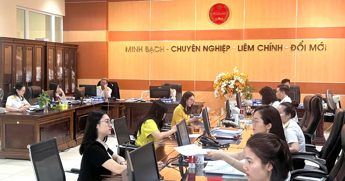 Lương cơ sở tăng, phụ cấp cấp xã vọt lên: ai được lợi, ai phải lo?
