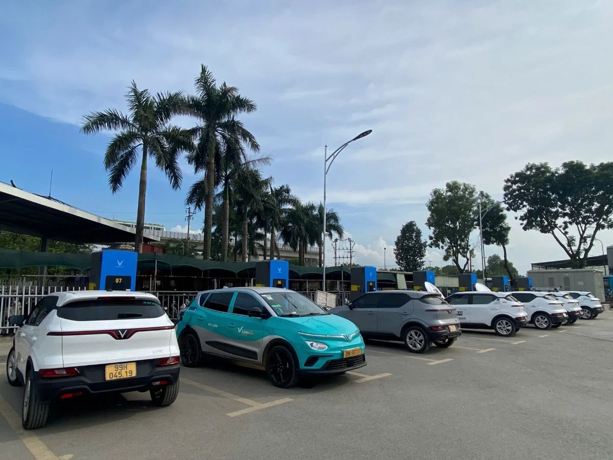 VinFast giảm giá và mở rộng 150.000 cổng sạc: bài toán chi phí sở hữu xe điện