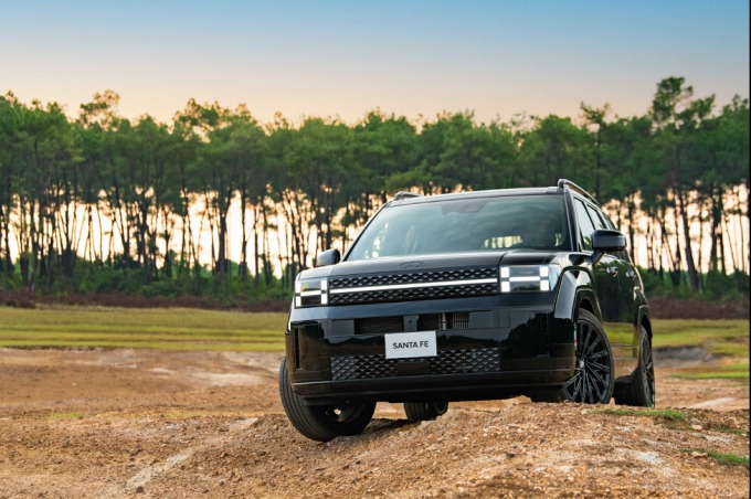 VinFast VF 8 độc chiếm SUV hạng D: đối thủ phải đổi cuộc chơi