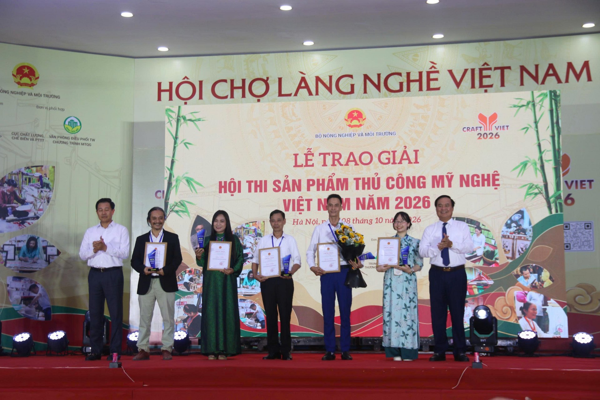 Hội chợ làng nghề: Di sản thủ công gặp thị trường số và du lịch