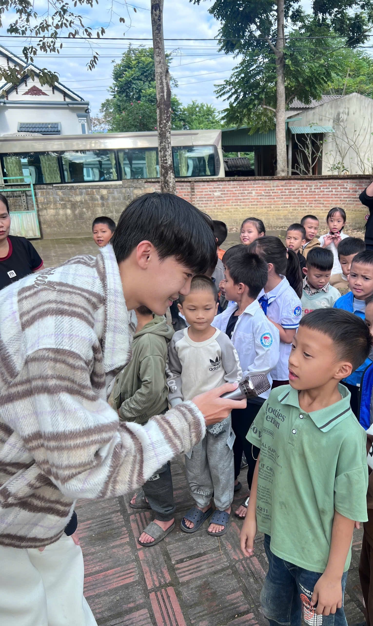Từ điểm số xuất sắc đến cộng đồng: Bí quyết chinh phục học bổng quốc tế