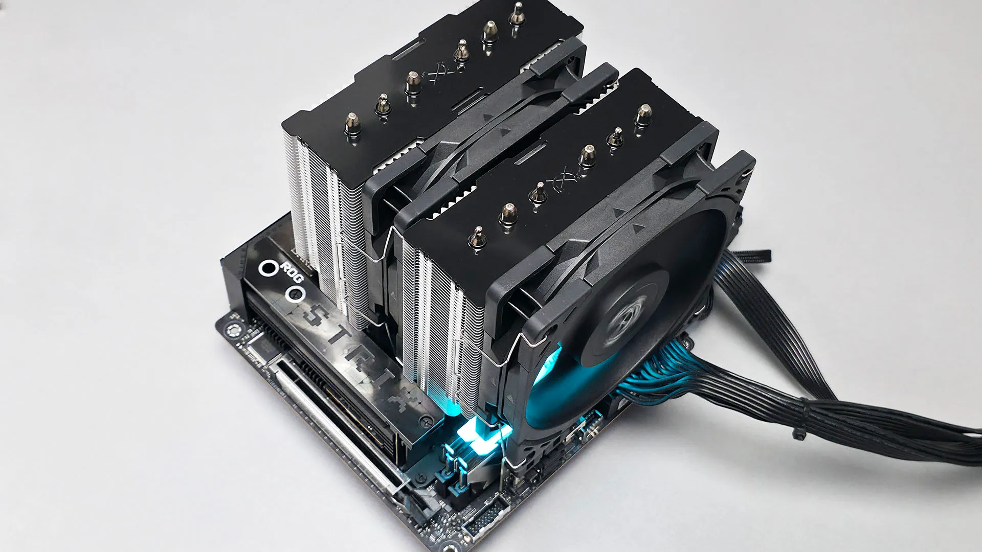 So sánh tản nhiệt không khí Scythe MUGEN 6, MAGOROKU và ID-Cooling Frozn A610 XL cho PC gaming