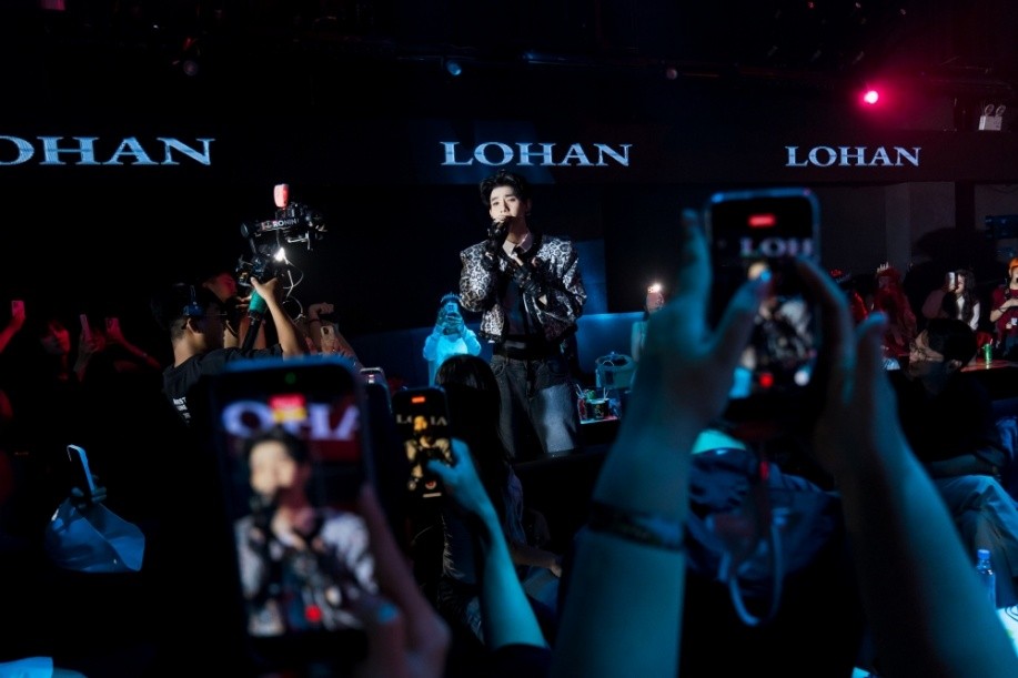 LOHAN bùng nổ tại Prince On Fancon: đêm live khẳng định vị thế