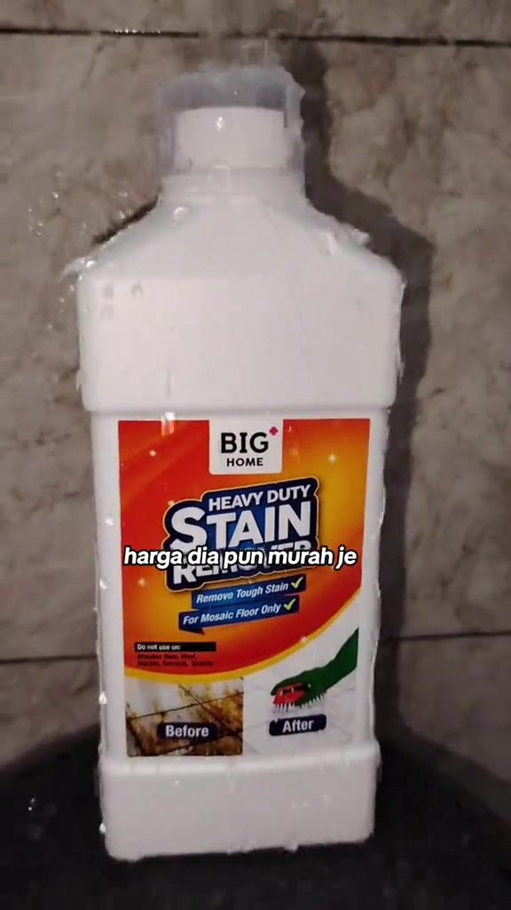 Botol putih pencuci BIG Home Heavy Duty Stain Remover dengan label For Mosaic Floor Only