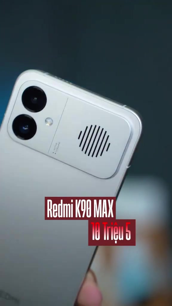 Cụm camera sau màu bạc của Redmi K90 Max, chú thích giá thanh lý 10 triệu 5
