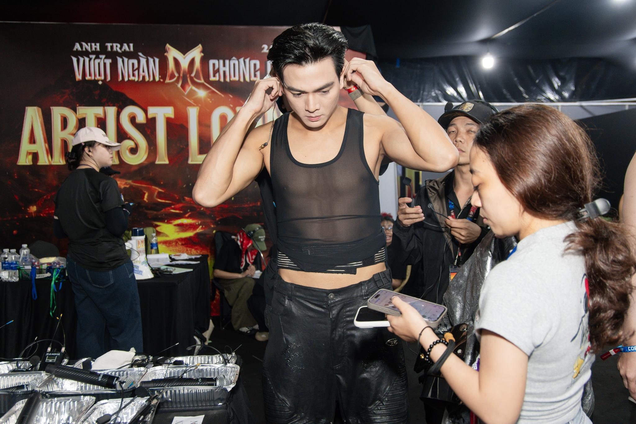 33 Anh Tài bùng nổ tại sân khấu TP.HCM trong đêm khai mạc concert Anh Trai