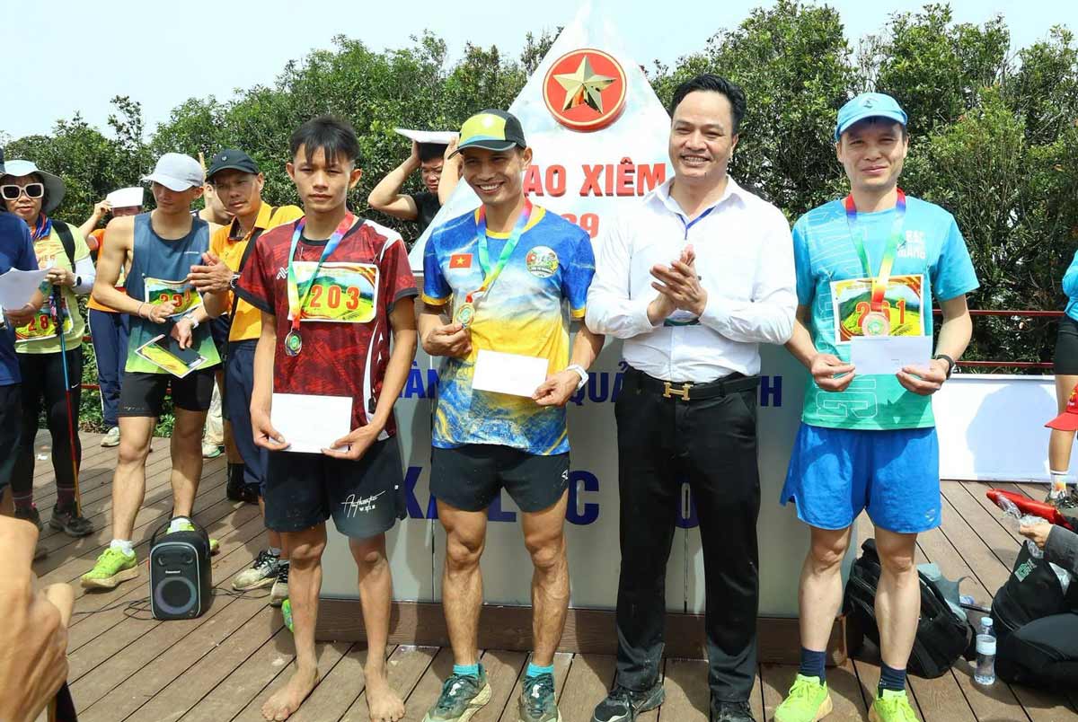Núi Dinh và Cao Xiêm: Hai điểm nóng mới của trail running Việt Nam