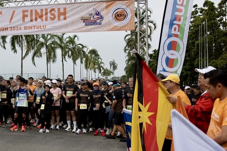 Ribuan Peserta Meriahkan Larian Hari Sukan Negara di Sarawak