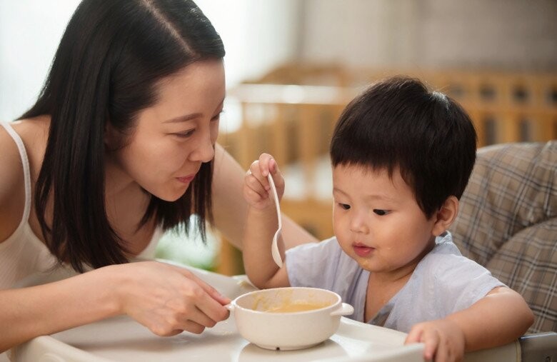 Con to lớn nhưng không khỏe: Khi cha mẹ nhầm lẫn sức khỏe với cân nặng
