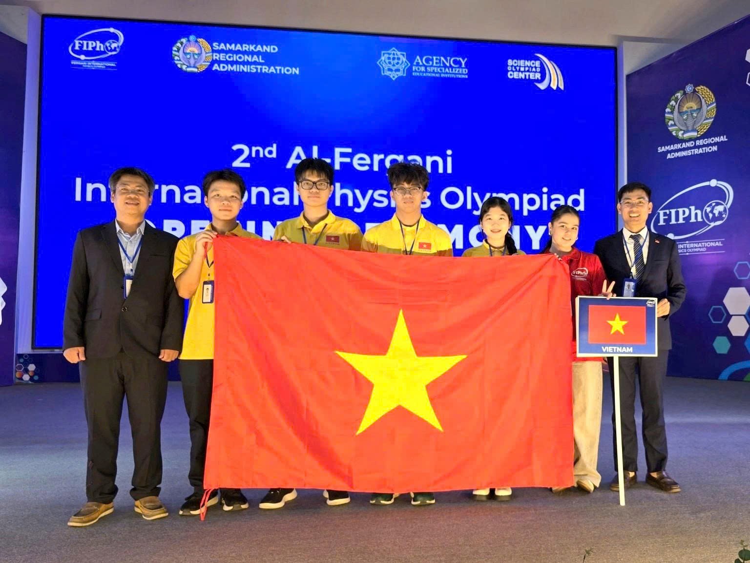 Cách học sinh Việt Nam chinh phục Olympic Vật lí quốc tế Al-Fergani