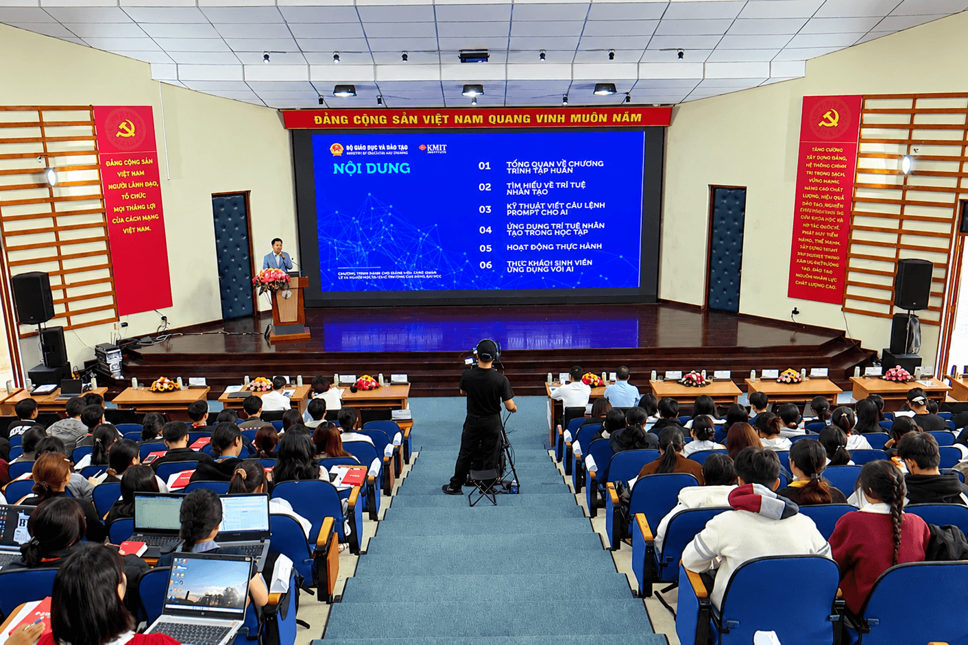 Hơn 5.400 sinh viên dân tộc thiểu số học AI: Cơ hội mới cho việc làm tương lai
