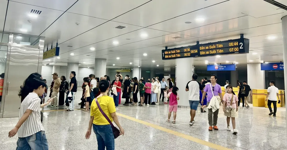 Metro số 1 Bến Thành Suối Tiên: Tăng bao nhiêu chuyến tàu là đủ?