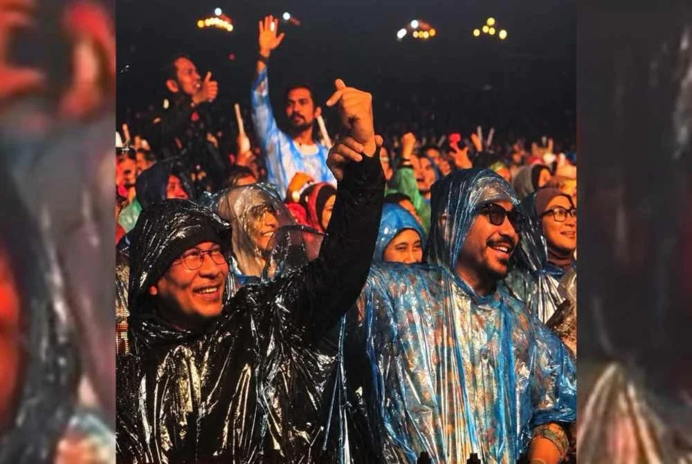 Lebih 60,000 Peminat Berhujan di Konsert Legendaris Siti Nurhaliza