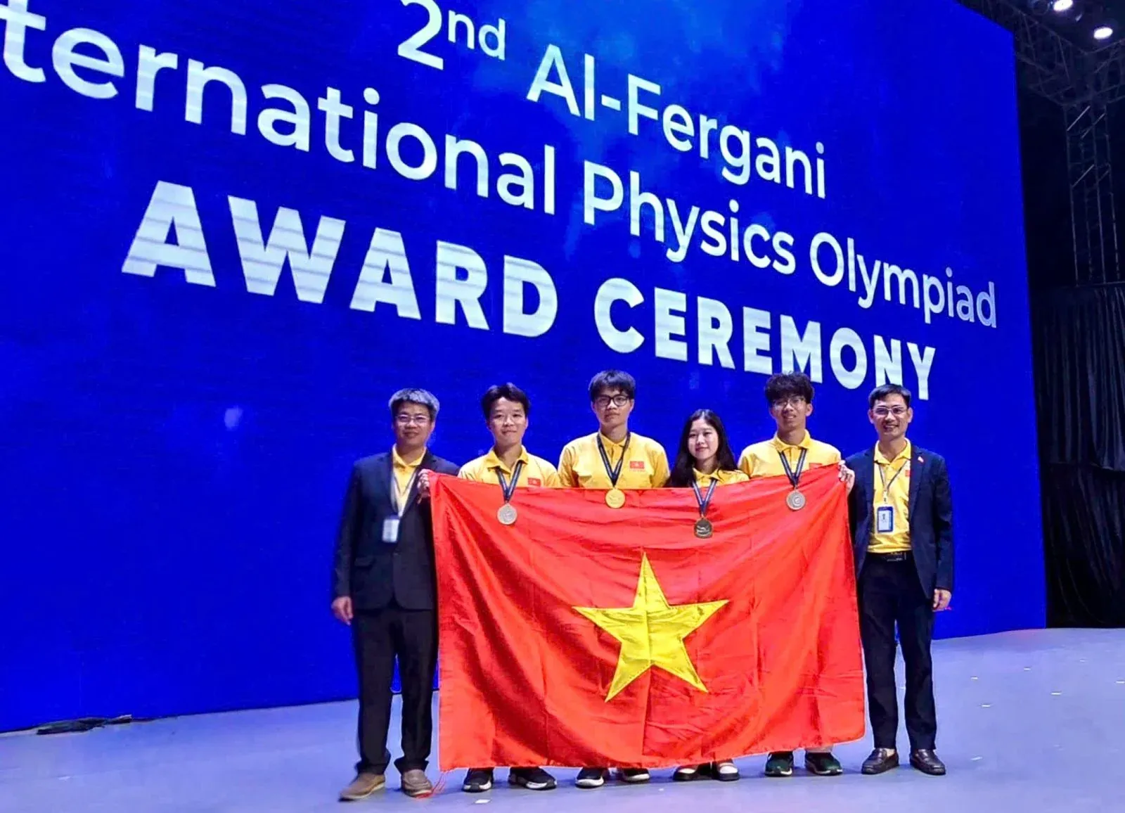 Đoàn Việt Nam thắng lớn tại Olympic Vật lí Quốc tế Al-Fergani
