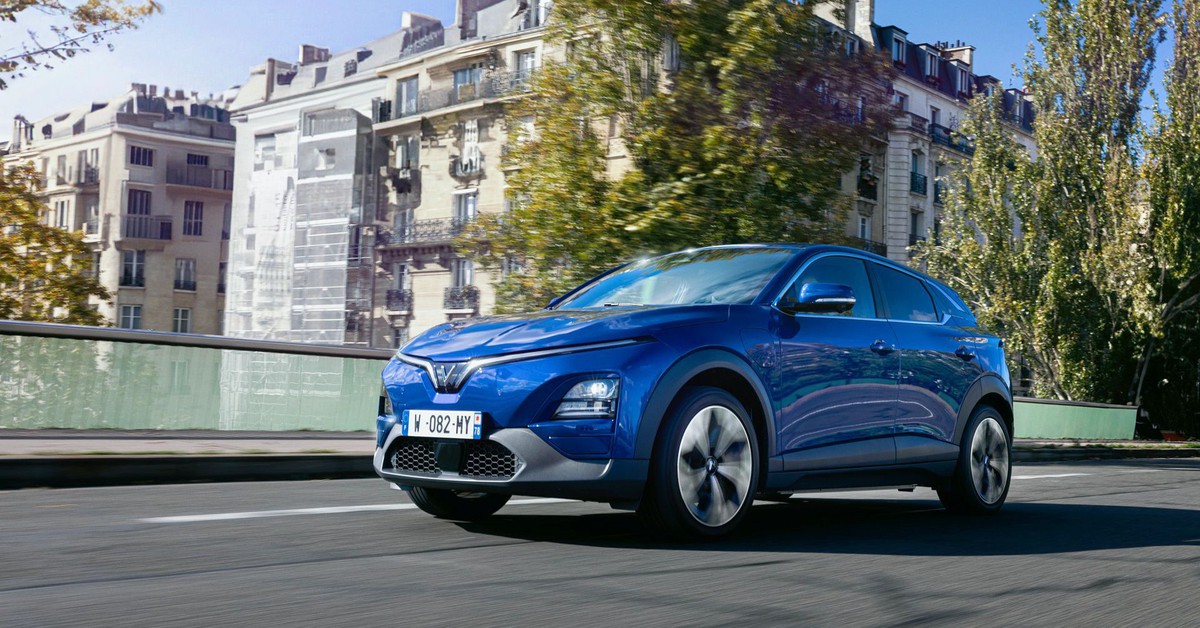 VinFast VF 5 vs VF 6 Plus: chọn xe điện đi xa hay đi phố?