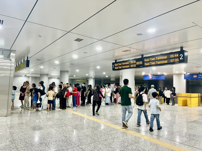 Metro số 1 Bến Thành Suối Tiên: Tăng bao nhiêu chuyến tàu là đủ?