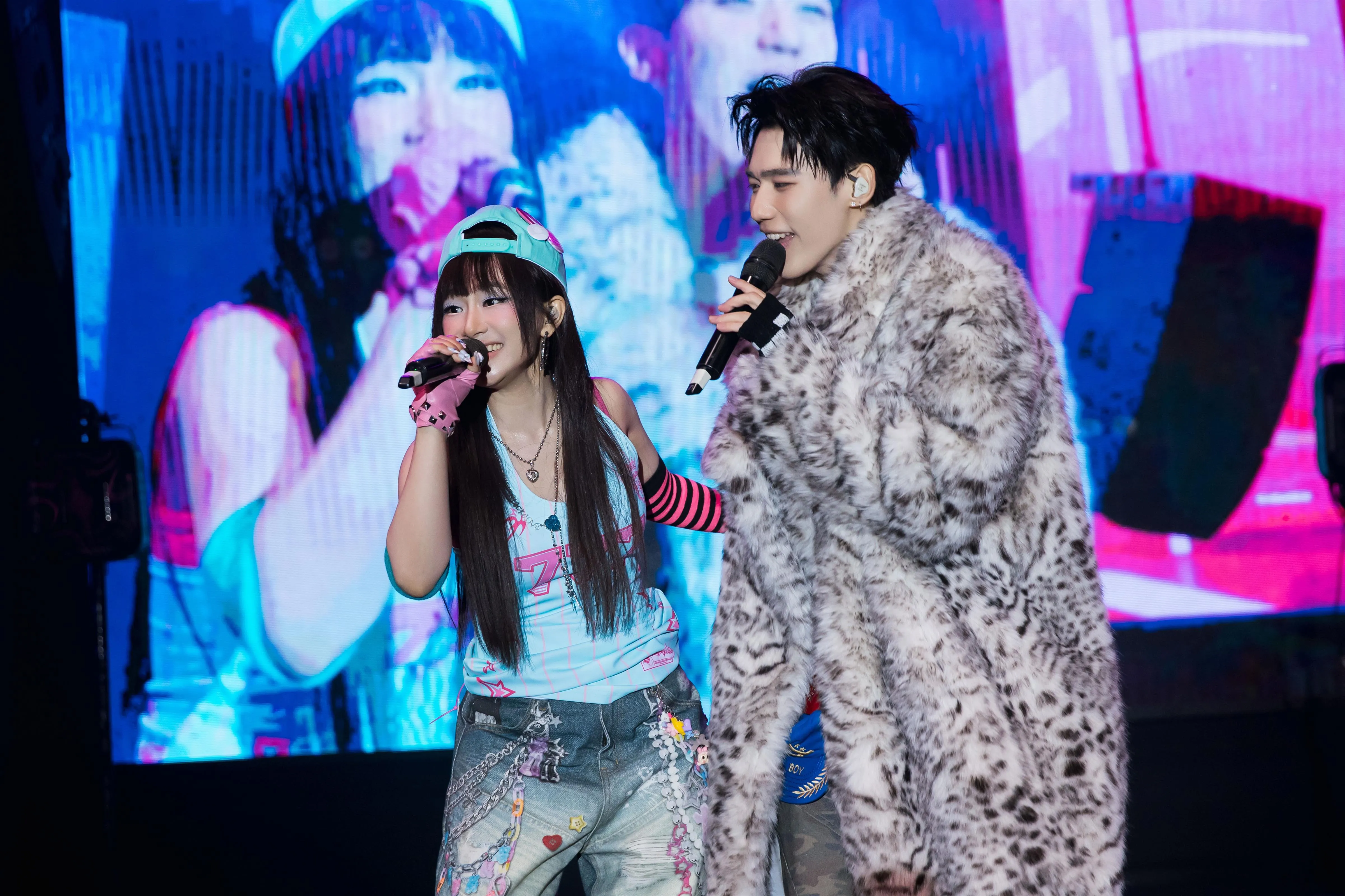 LOHAN bùng nổ tại Prince On Fancon: đêm live khẳng định vị thế