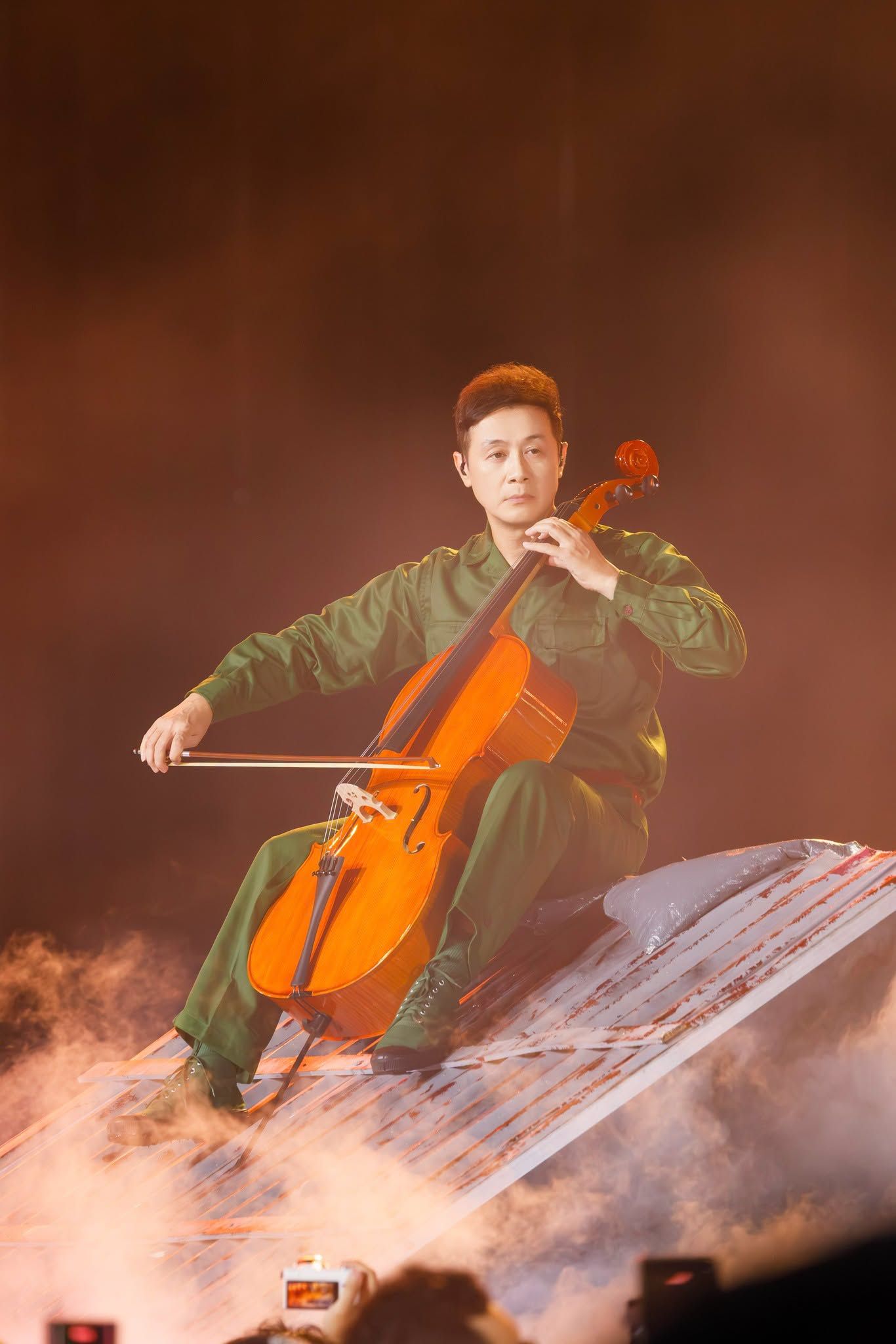 33 Anh Tài mở màn concert Anh Trai Vượt Ngàn Chông Gai tại TP.HCM
