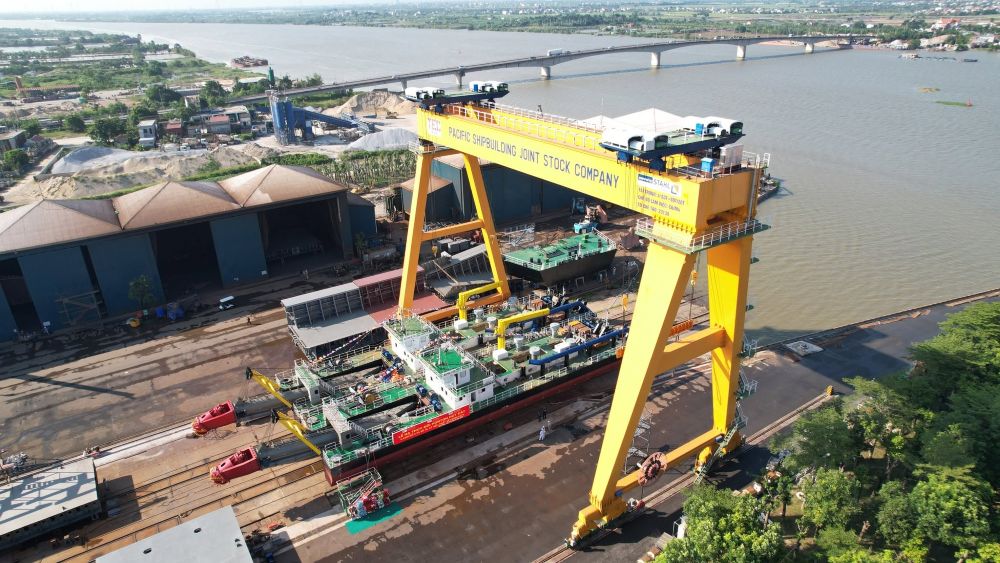 Đóng tàu Việt Nam: Từ gia công giá rẻ đến nội địa hóa giá trị