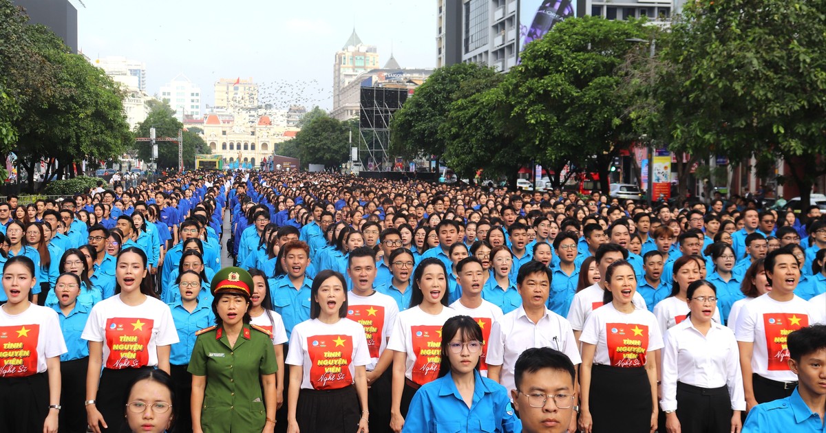 Hơn 3.000 thanh niên TP.HCM đồng ca Lên Đàng, xác lập kỷ lục Việt Nam