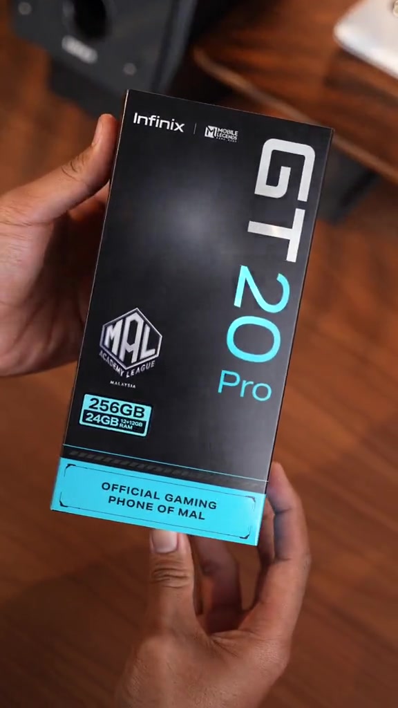 Kotak rasmi Infinix GT 20 Pro bertulis 256GB, 24GB extend RAM dan Official Gaming Phone of MAL