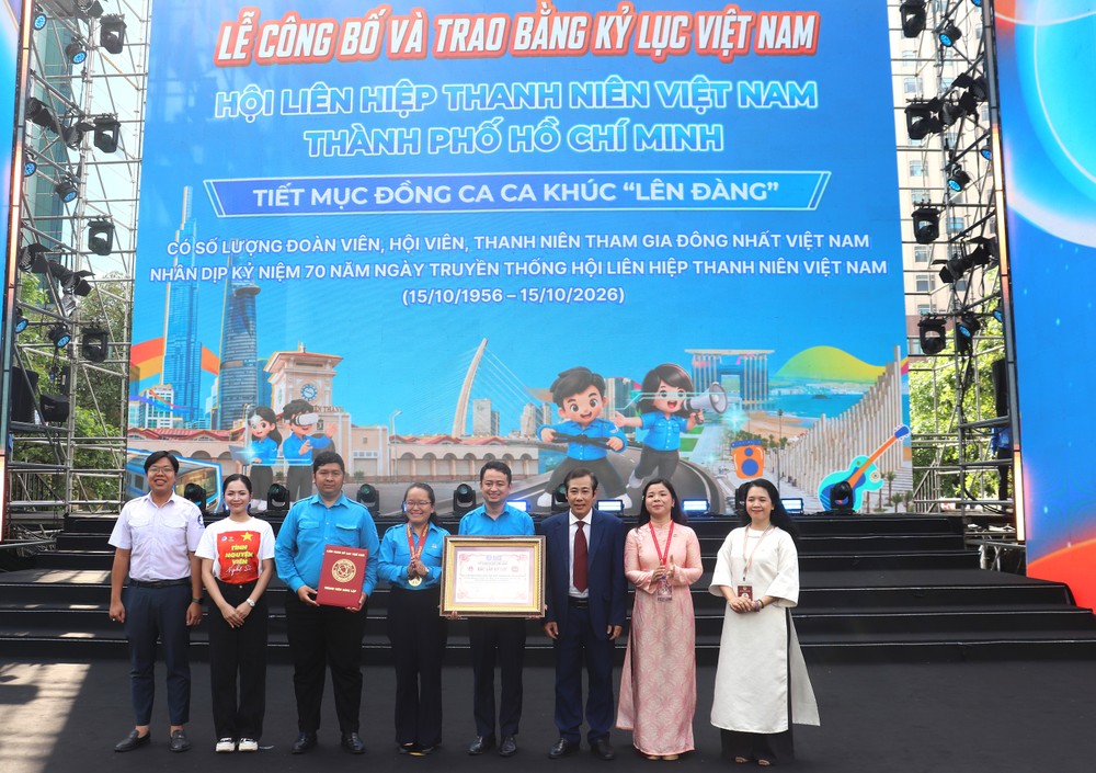 Hơn 3.000 thanh niên TP.HCM đồng ca Lên Đàng, xác lập kỷ lục Việt Nam
