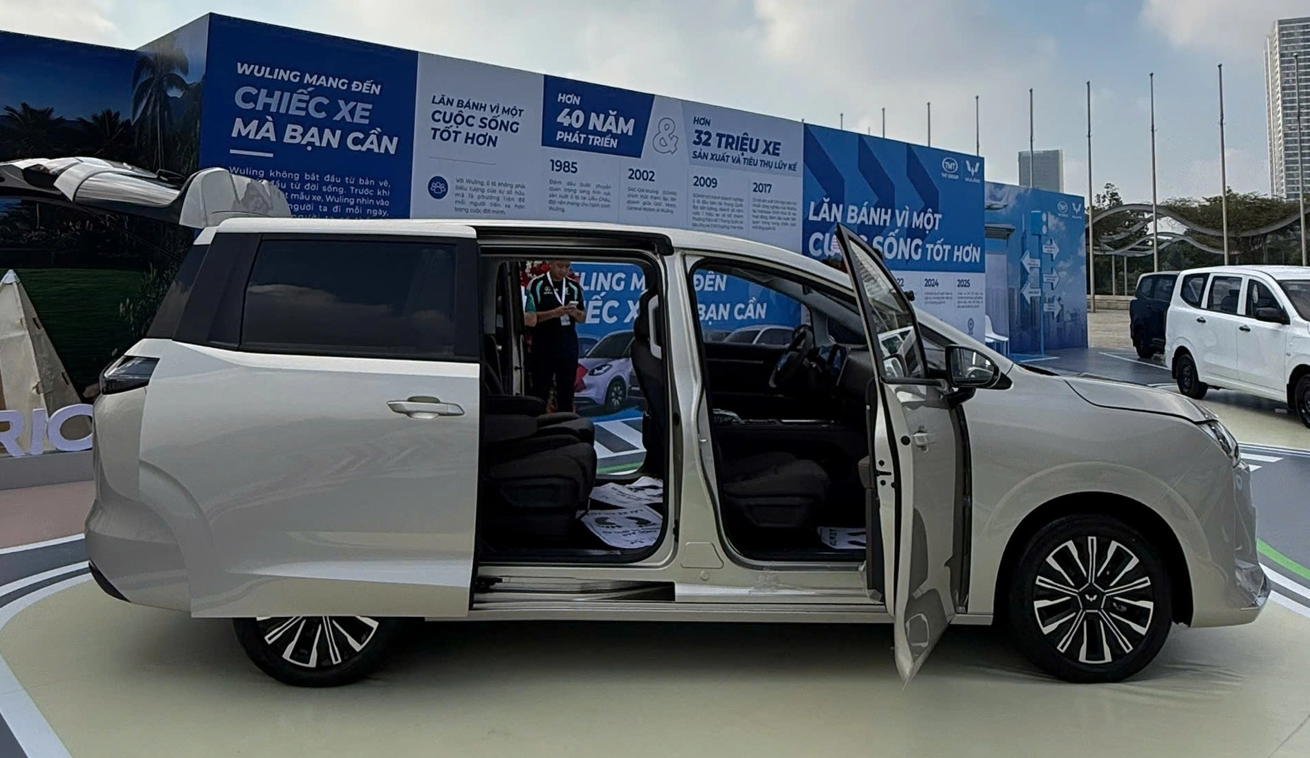 Wuling ra mắt 4 mẫu xe điện: chiến lược phủ kín phân khúc để đối đầu VinFast và BYD