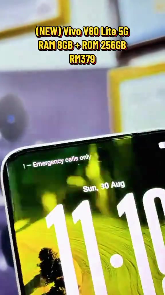 Skrin kunci telefon bertulis Emergency calls only dengan overlay (NEW) Vivo V80 Lite 5G RAM 8GB + ROM 256GB RM379