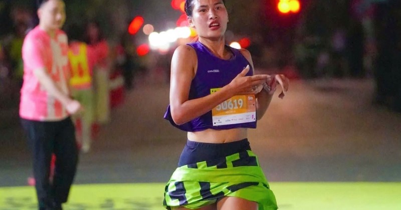 Phạm Thị Hồng Lệ và những bóng hồng tỏa sáng tại VPBank Hanoi Marathon