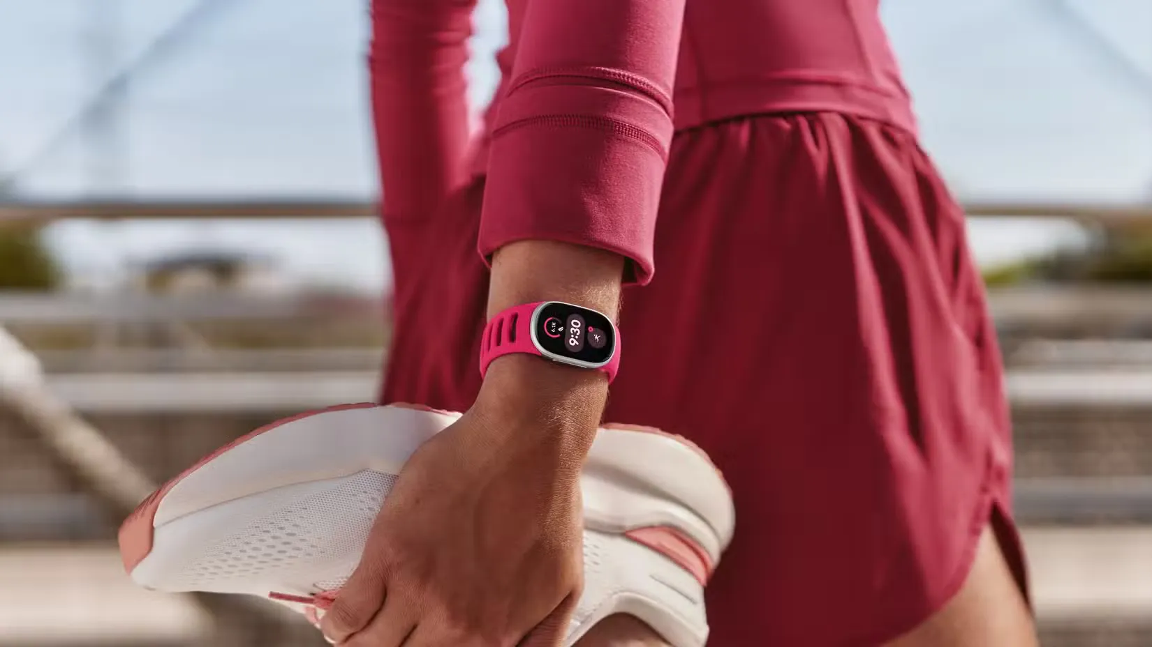 Fitbit Edge và Air: Nước cờ định vị khôn ngoan hay lỡ nhịp của Google?