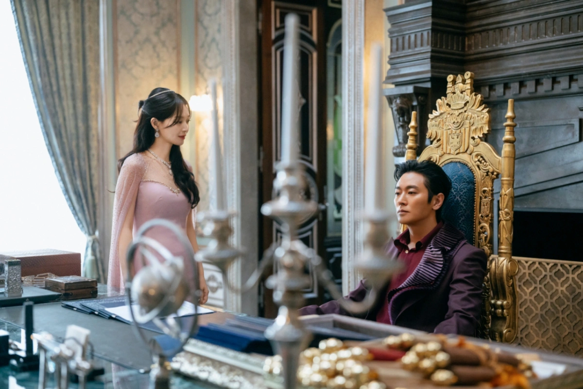 Shin Min-a, Joo Ji-hoon và tam giác quyền lực trong Hoàng hậu Tái Hôn