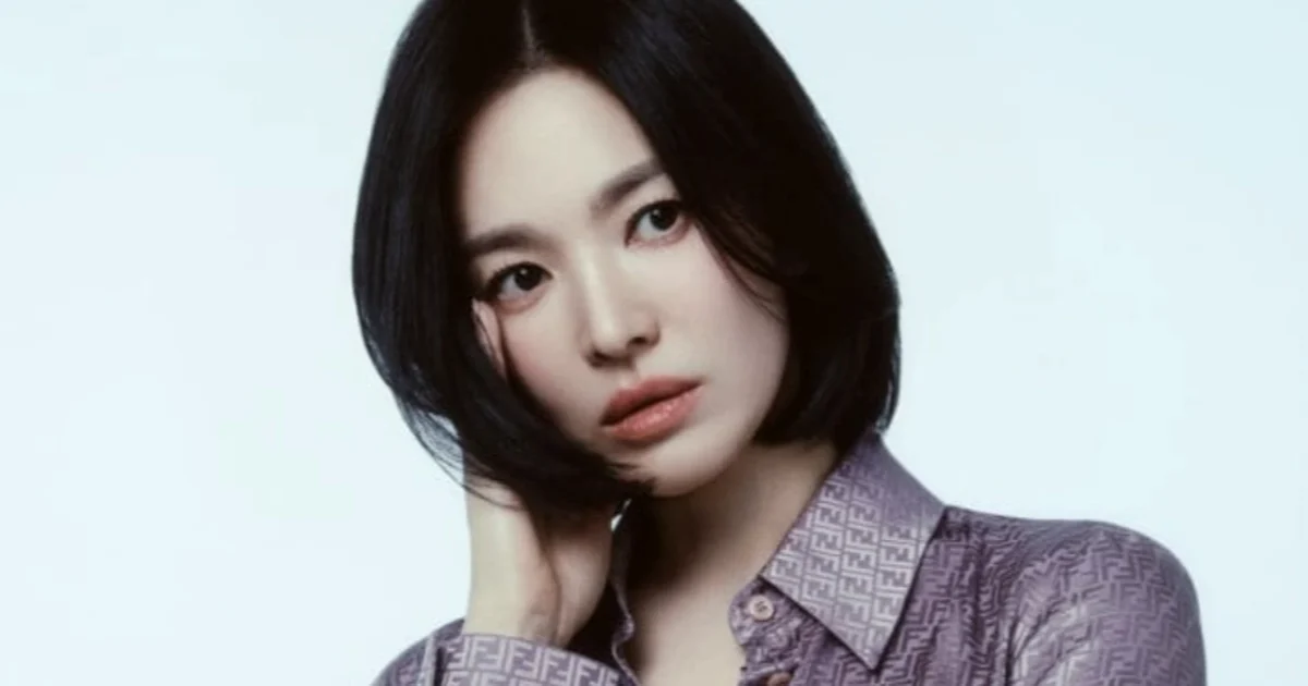 Từ Suzy Đến Song Hye Kyo: Cách Mặc Tối Giản Mà Vẫn Sang